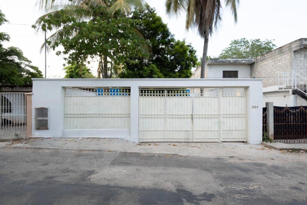La Sultana Amazing New House With Pool Villa วัลลาโดลิด ภายนอก รูปภาพ